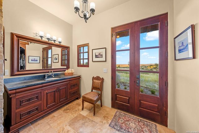 250 HIDDEN HILLS RANCH, Camp Verde, TX 78010