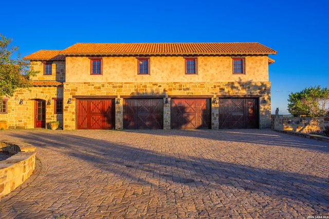 250 HIDDEN HILLS RANCH, Camp Verde, TX 78010