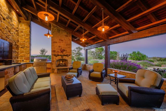 250 HIDDEN HILLS RANCH, Camp Verde, TX 78010