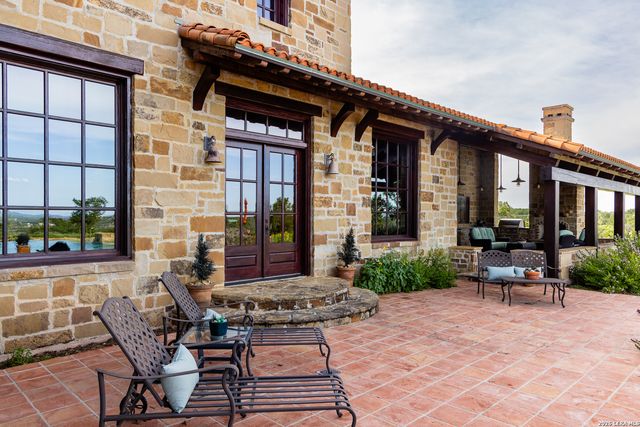 250 HIDDEN HILLS RANCH, Camp Verde, TX 78010