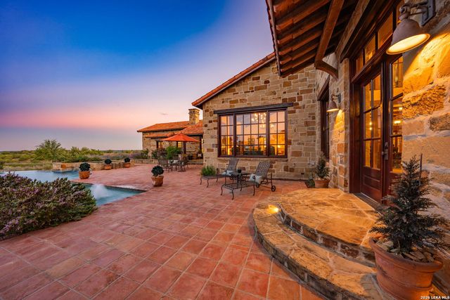 250 HIDDEN HILLS RANCH, Camp Verde, TX 78010