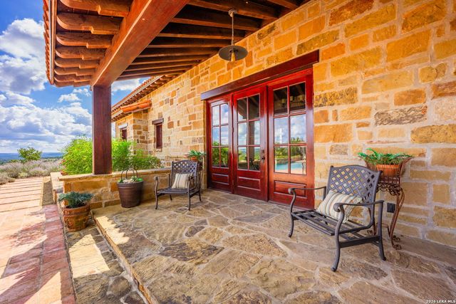250 HIDDEN HILLS RANCH, Camp Verde, TX 78010