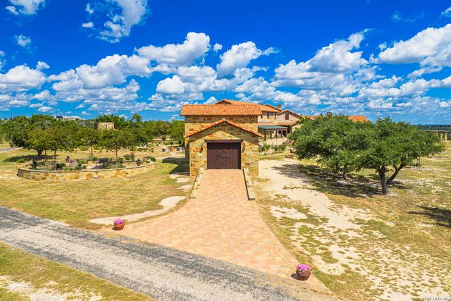 250 HIDDEN HILLS RANCH, Camp Verde, TX 78010