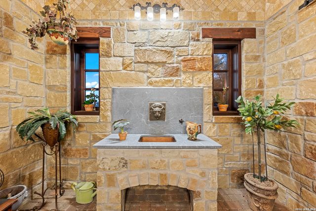 250 HIDDEN HILLS RANCH, Camp Verde, TX 78010