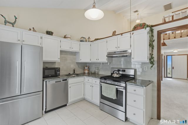 15 Potter Crossing 15, Wethersfield, CT 06109