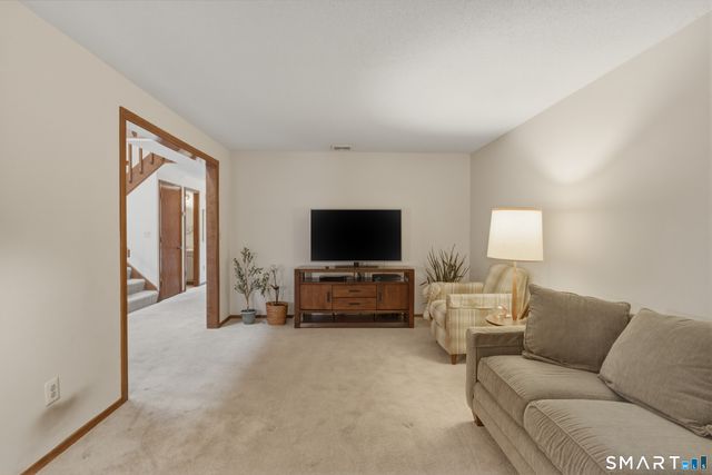 15 Potter Crossing 15, Wethersfield, CT 06109