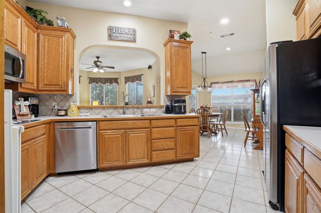 901 Dylan Court, Burleson, TX 76028