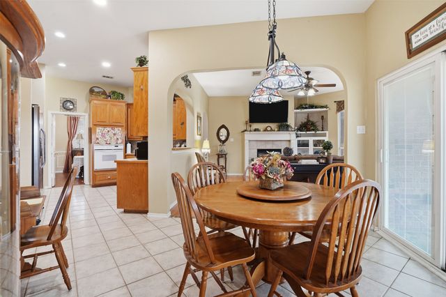 901 Dylan Court, Burleson, TX 76028