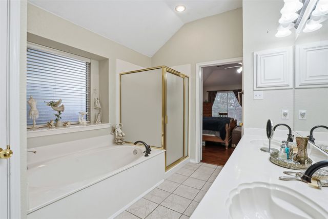 901 Dylan Court, Burleson, TX 76028