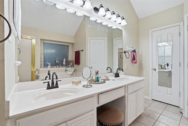 901 Dylan Court, Burleson, TX 76028