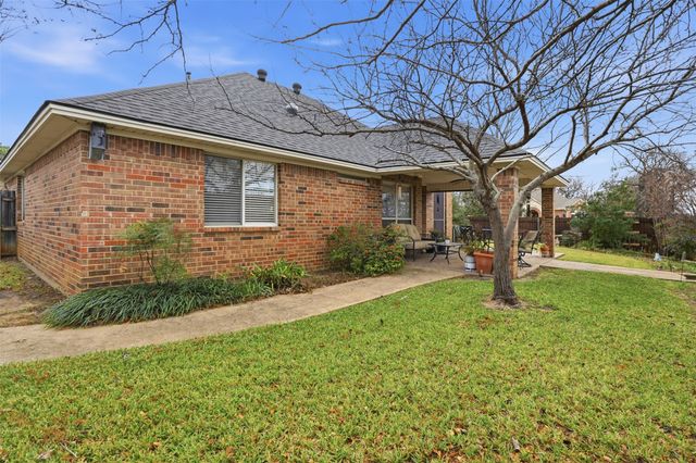 901 Dylan Court, Burleson, TX 76028