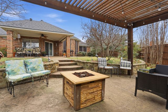 901 Dylan Court, Burleson, TX 76028