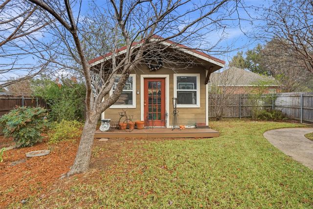 901 Dylan Court, Burleson, TX 76028