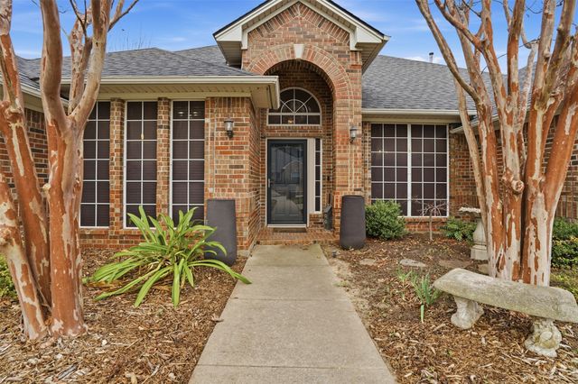 901 Dylan Court, Burleson, TX 76028