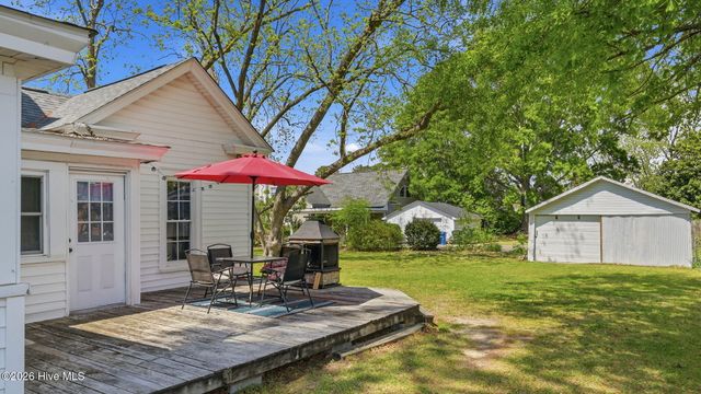 227 Blount Street, Winterville, NC 28590