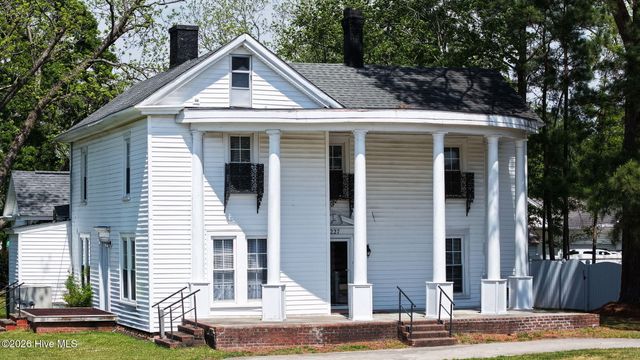 227 Blount Street, Winterville, NC 28590