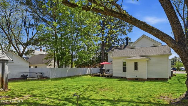 227 Blount Street, Winterville, NC 28590