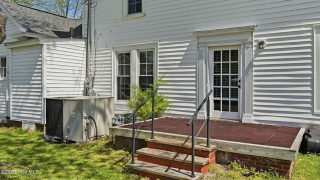 227 Blount Street, Winterville, NC 28590