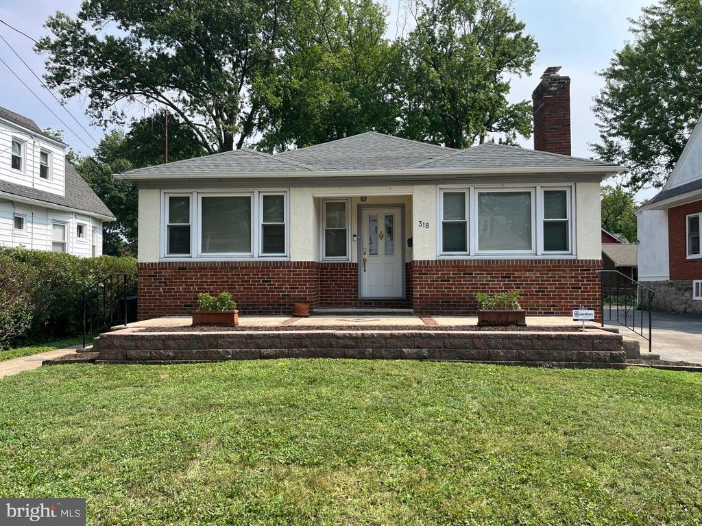 318 PROVIDENCE RD W, ALDAN, PA 19018 — photo 2