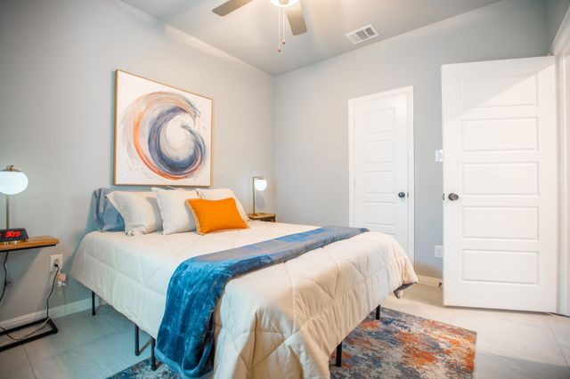 836 E Maddox Avenue, Fort Worth, TX 76104