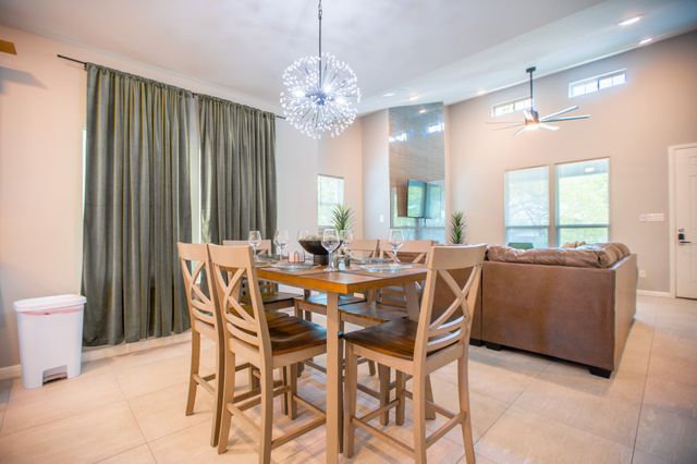 836 E Maddox Avenue, Fort Worth, TX 76104