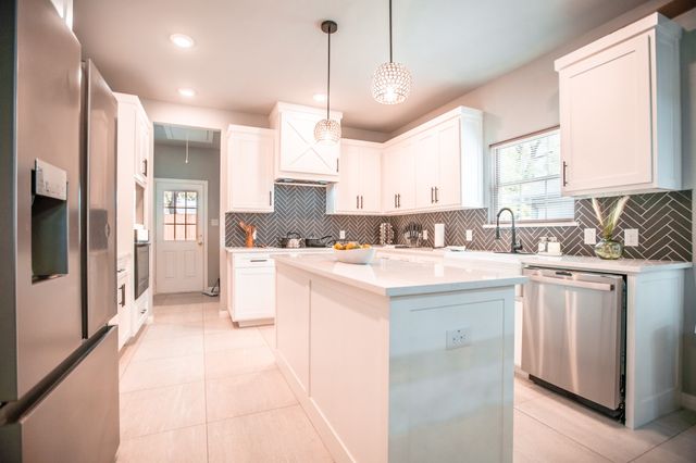 836 E Maddox Avenue, Fort Worth, TX 76104