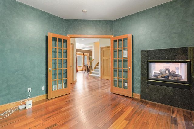 1228 Wildwood Way, Chaska, MN 55318