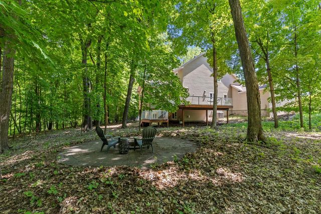 1228 Wildwood Way, Chaska, MN 55318