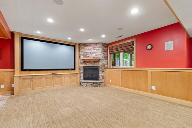 1228 Wildwood Way, Chaska, MN 55318