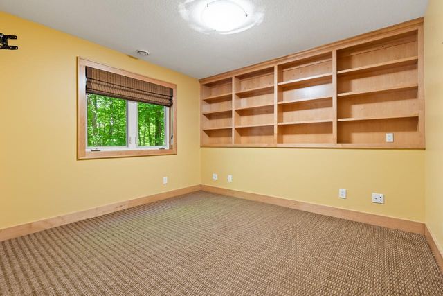 1228 Wildwood Way, Chaska, MN 55318