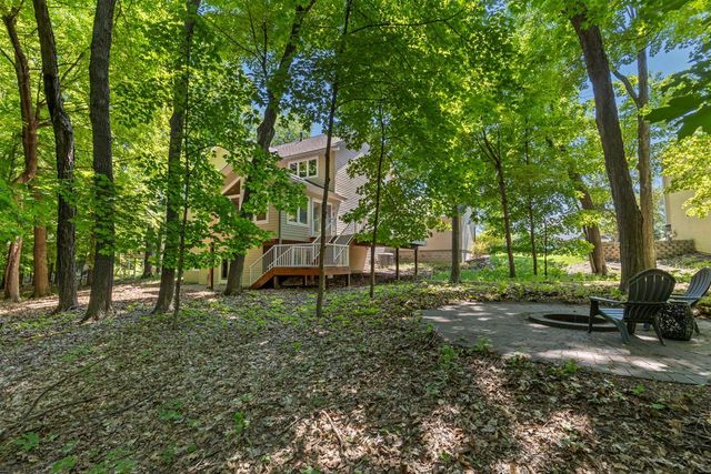 1228 Wildwood Way, Chaska, MN 55318