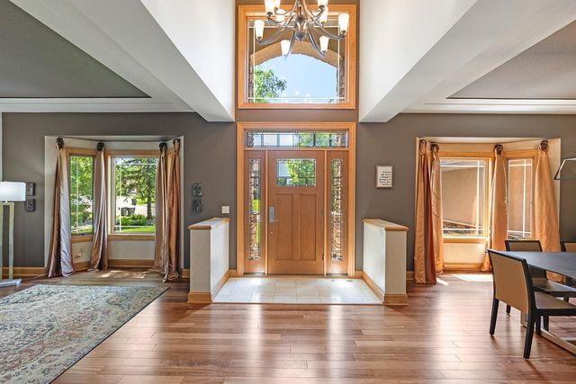 1228 Wildwood Way, Chaska, MN 55318