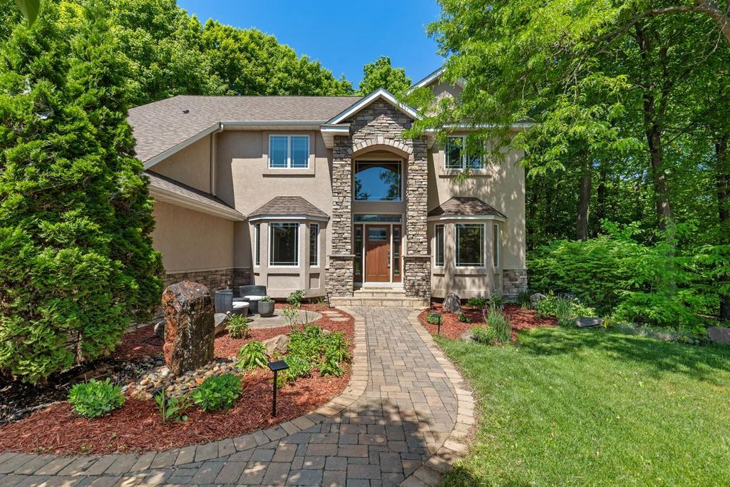 1228 Wildwood Way, Chaska, MN 55318