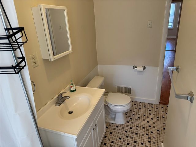 690 Elm Street Street 2R, Woonsocket, RI 02895
