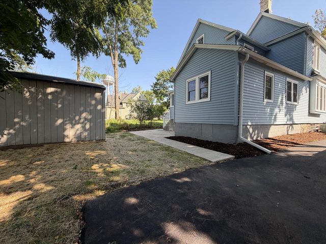 59 E Walworth AVENUE, Delavan, WI 53115