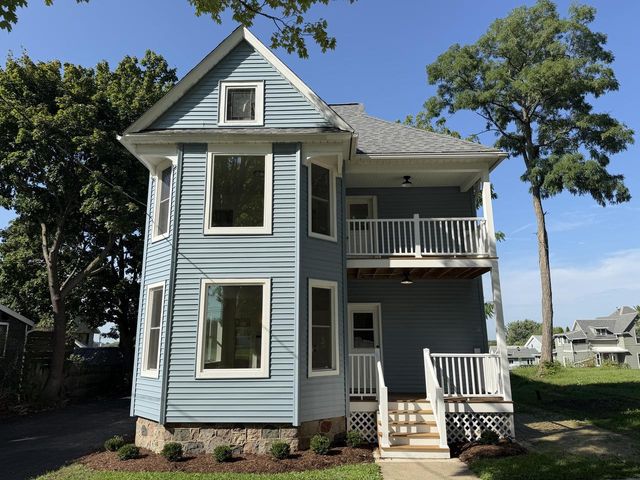 59 E Walworth AVENUE, Delavan, WI 53115