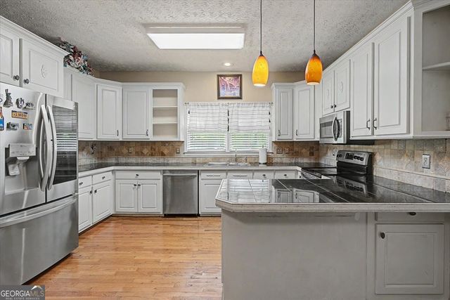 6431 Chestnut Hill Road, Flowery Branch, GA 30542