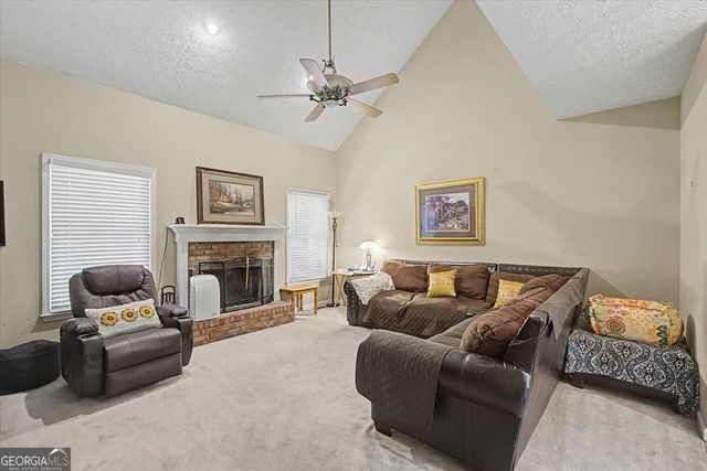6431 Chestnut Hill Road, Flowery Branch, GA 30542
