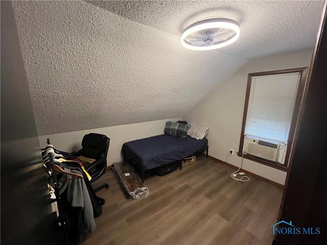 605 Waverly Avenue, Toledo, OH 43607