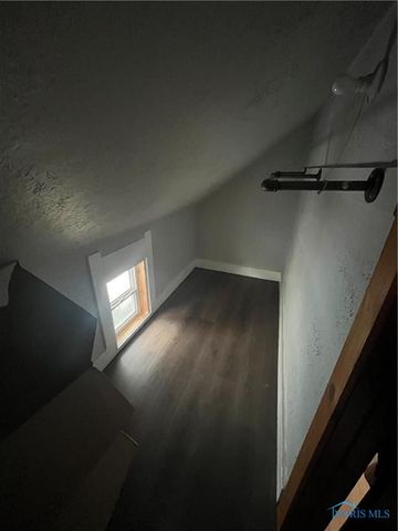 605 Waverly Avenue, Toledo, OH 43607