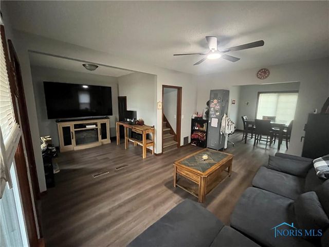 605 Waverly Avenue, Toledo, OH 43607