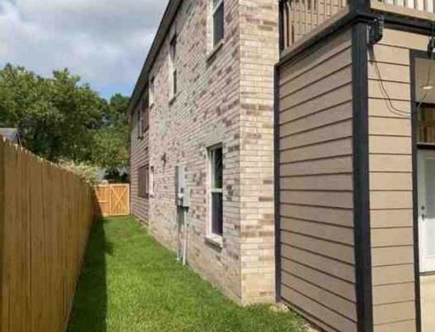 5614 Hollow Pines Drive, Houston, TX 77049