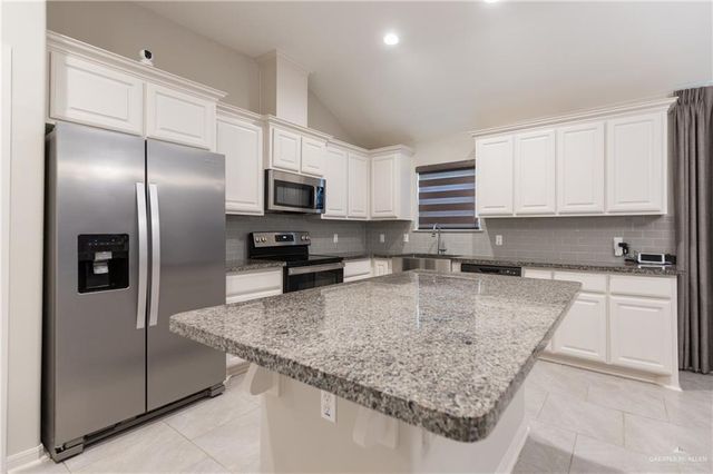 2071 N Retama Street, San Juan, TX 78589