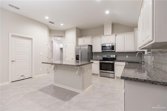2071 N Retama Street, San Juan, TX 78589