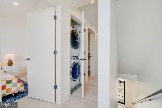 2905 NEWARK ST NW, Washington, DC 20008