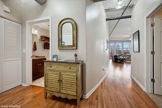 6 S Laflin Street 807S, Chicago, IL 60607