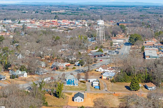 106 New Street, Gaffney, SC 29304