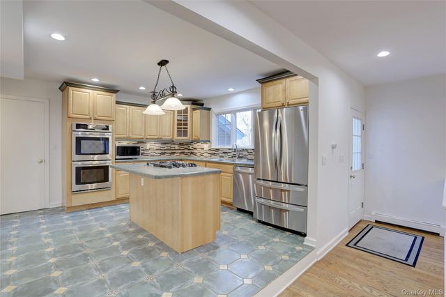 21 Mile Road, Suffern, NY 10901