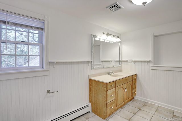 21 Mile Road, Suffern, NY 10901