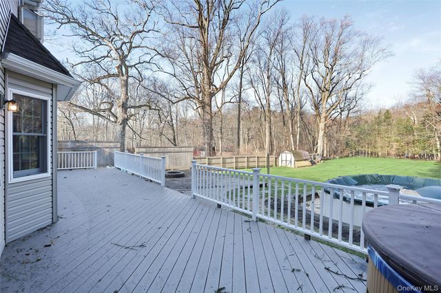 21 Mile Road, Suffern, NY 10901
